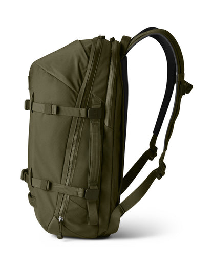 CROSSROADS BACKPACK 27L in OLIVE